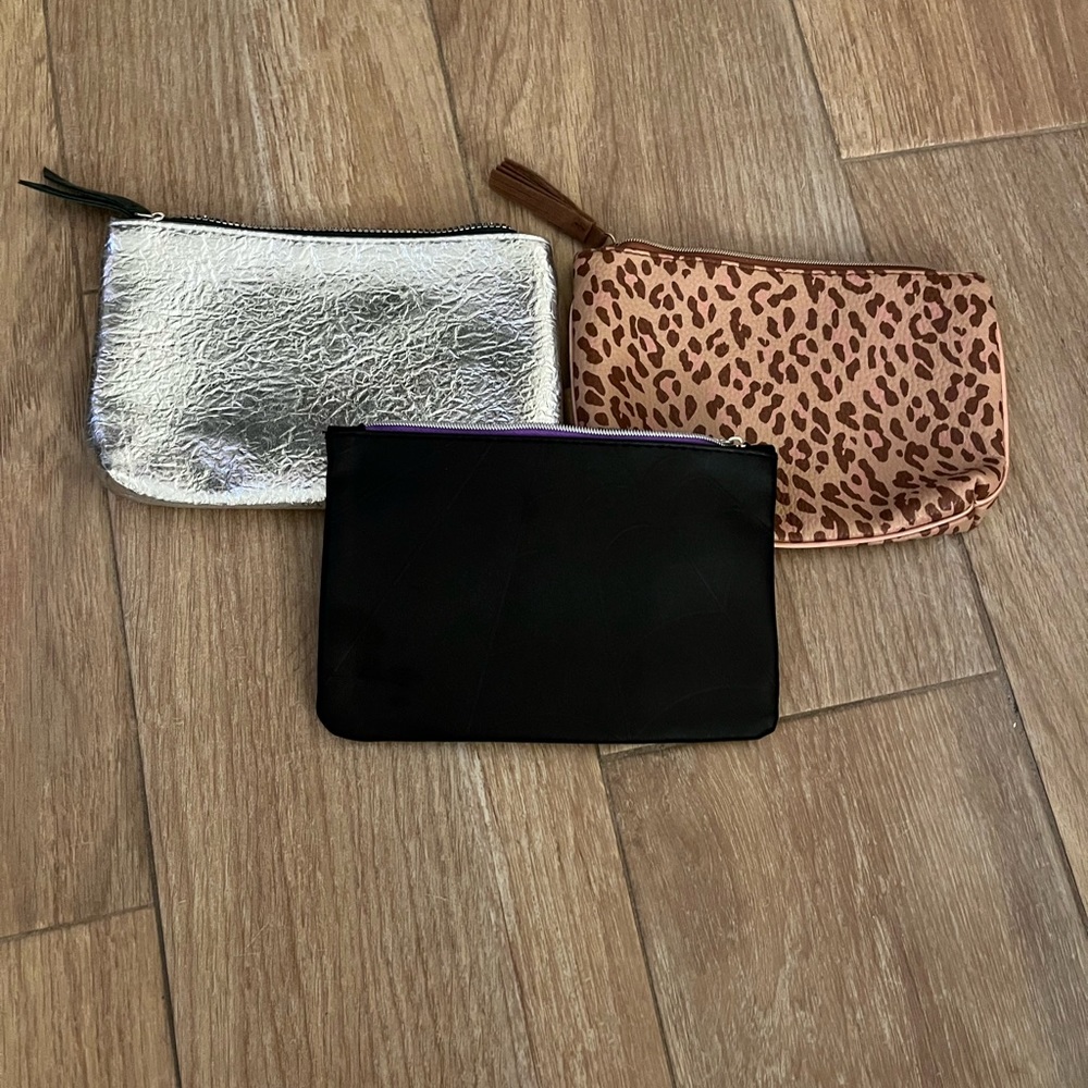 NWOT Set of 3 makeup bags